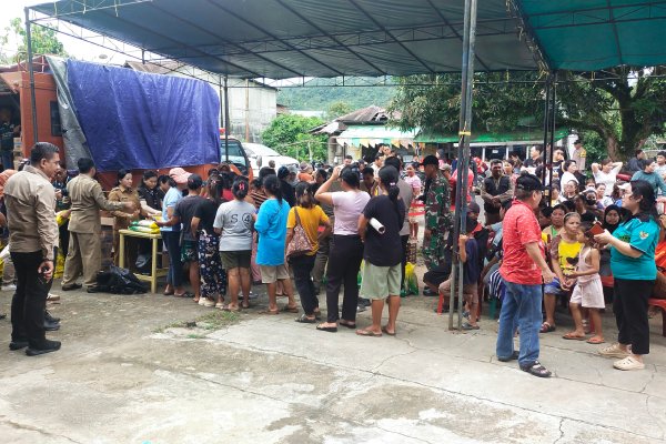 Bupati Landak Buka Gerakan Pangan Murah