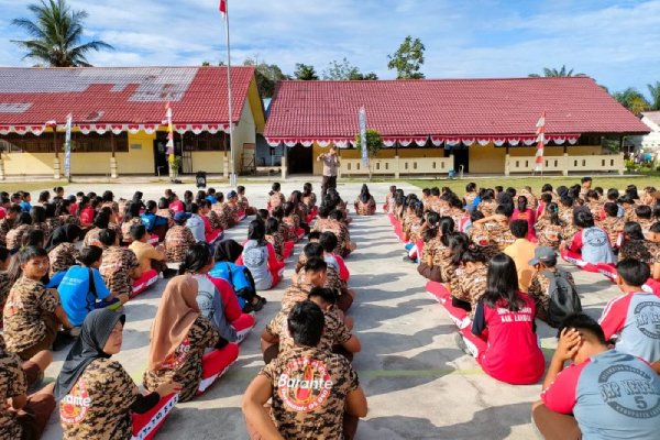 Penyuluhan Polsek Mandor di SMPN 05 Kayu Ara
